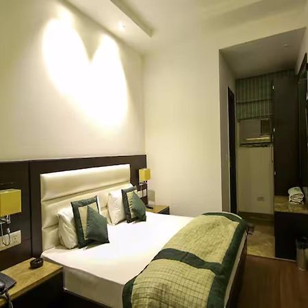 Hotel Chanchal Continental - 02 Mins From New Delhi Railway Station Exterior photo