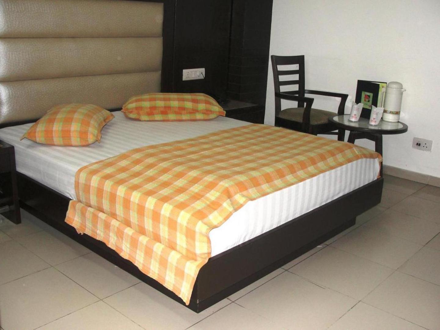 Hotel Chanchal Continental - 02 Mins From New Delhi Railway Station Exterior photo
