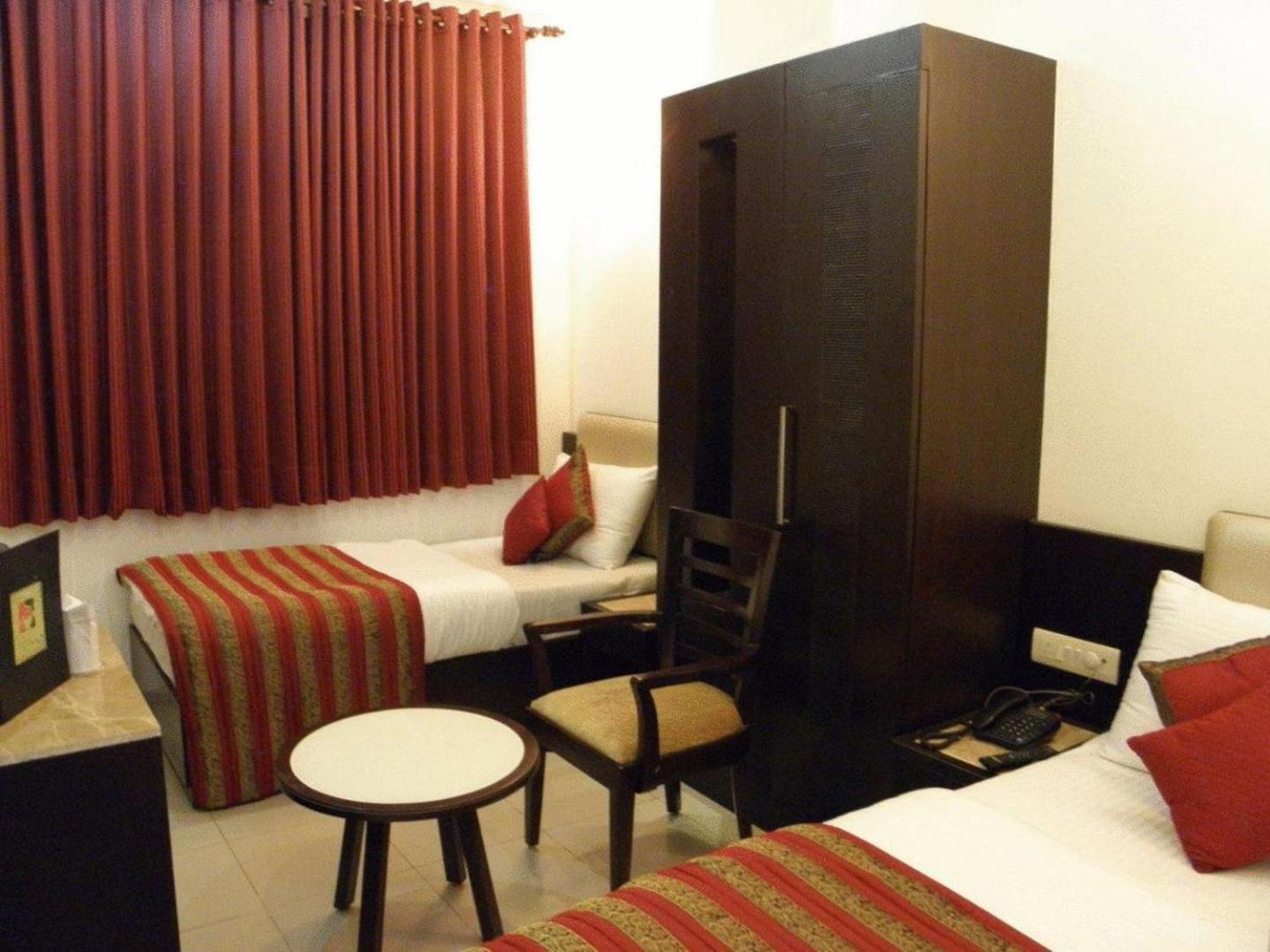 Hotel Chanchal Continental - 02 Mins From New Delhi Railway Station Exterior photo