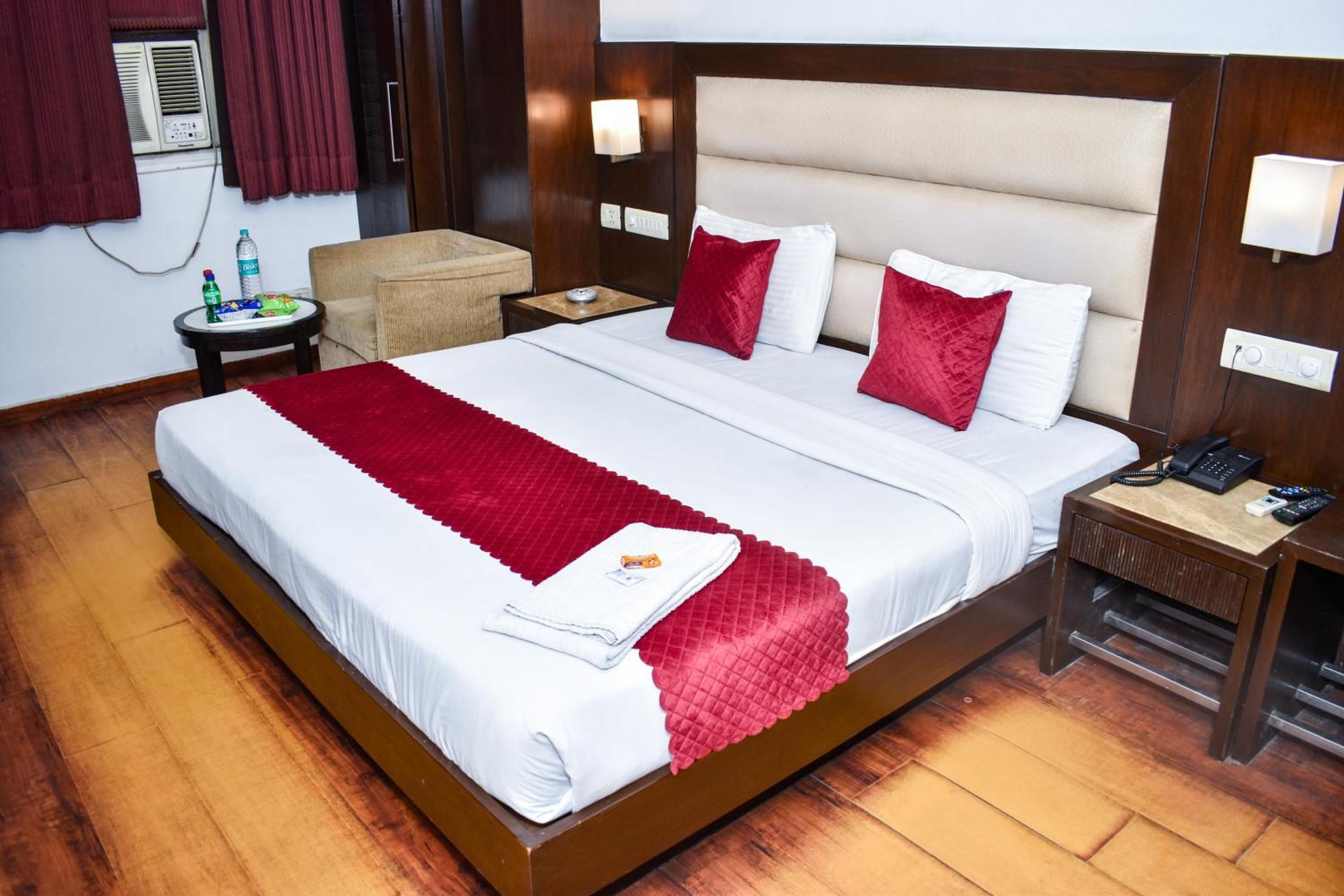 Hotel Chanchal Continental - 02 Mins From New Delhi Railway Station Exterior photo