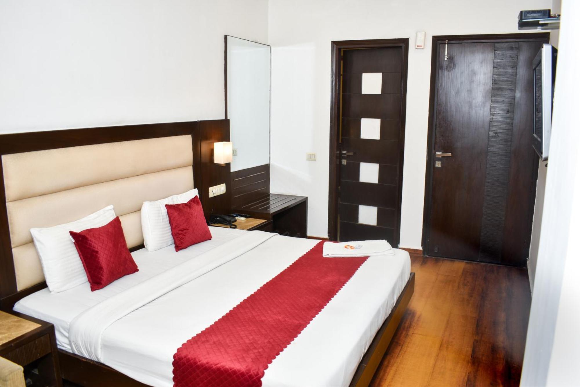Hotel Chanchal Continental - 02 Mins From New Delhi Railway Station Exterior photo