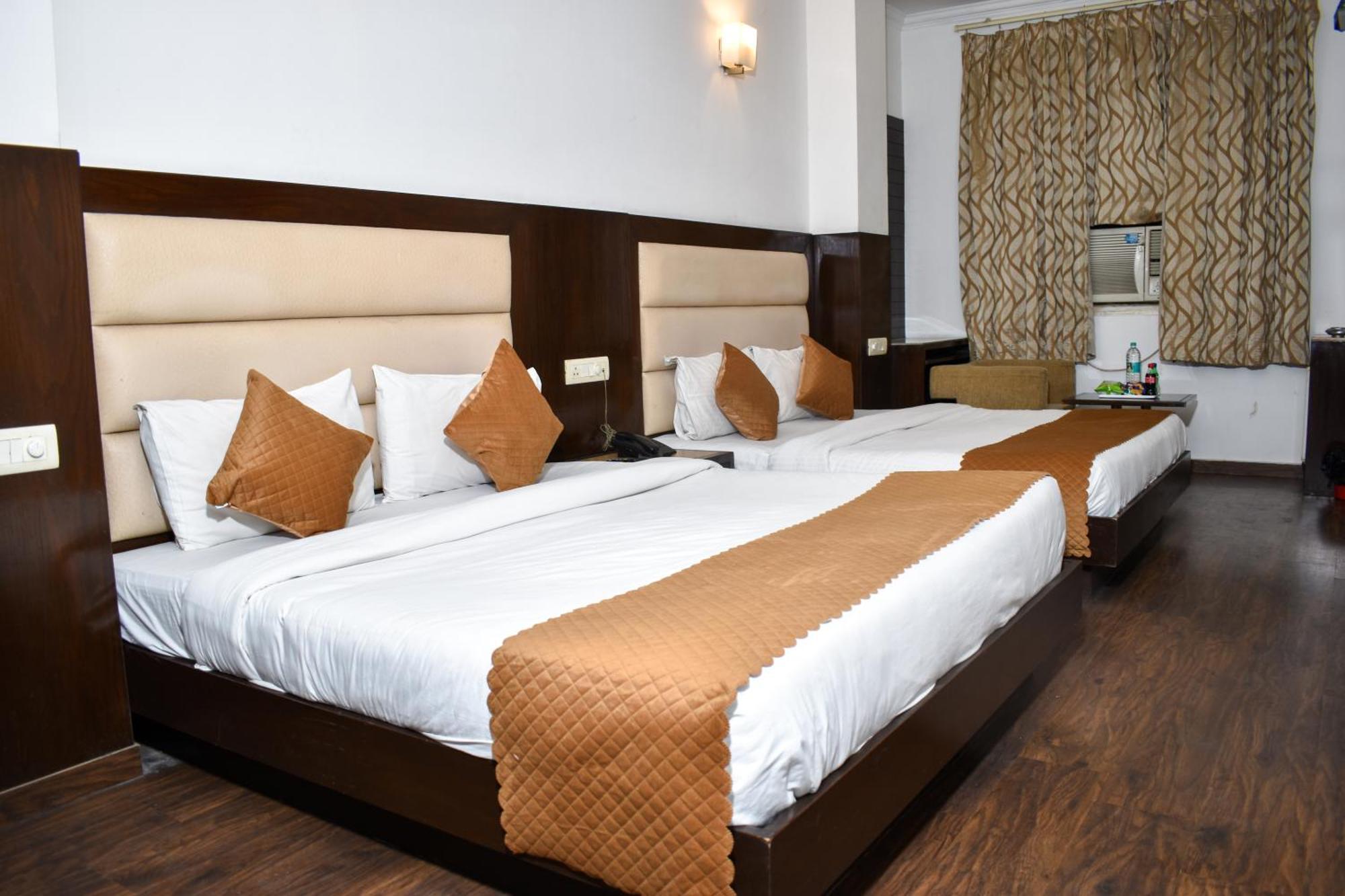 Hotel Chanchal Continental - 02 Mins From New Delhi Railway Station Exterior photo