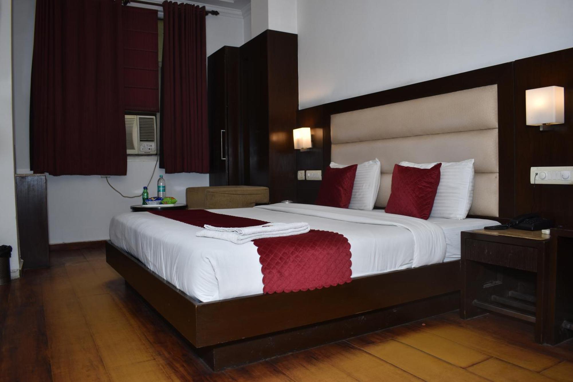 Hotel Chanchal Continental - 02 Mins From New Delhi Railway Station Exterior photo