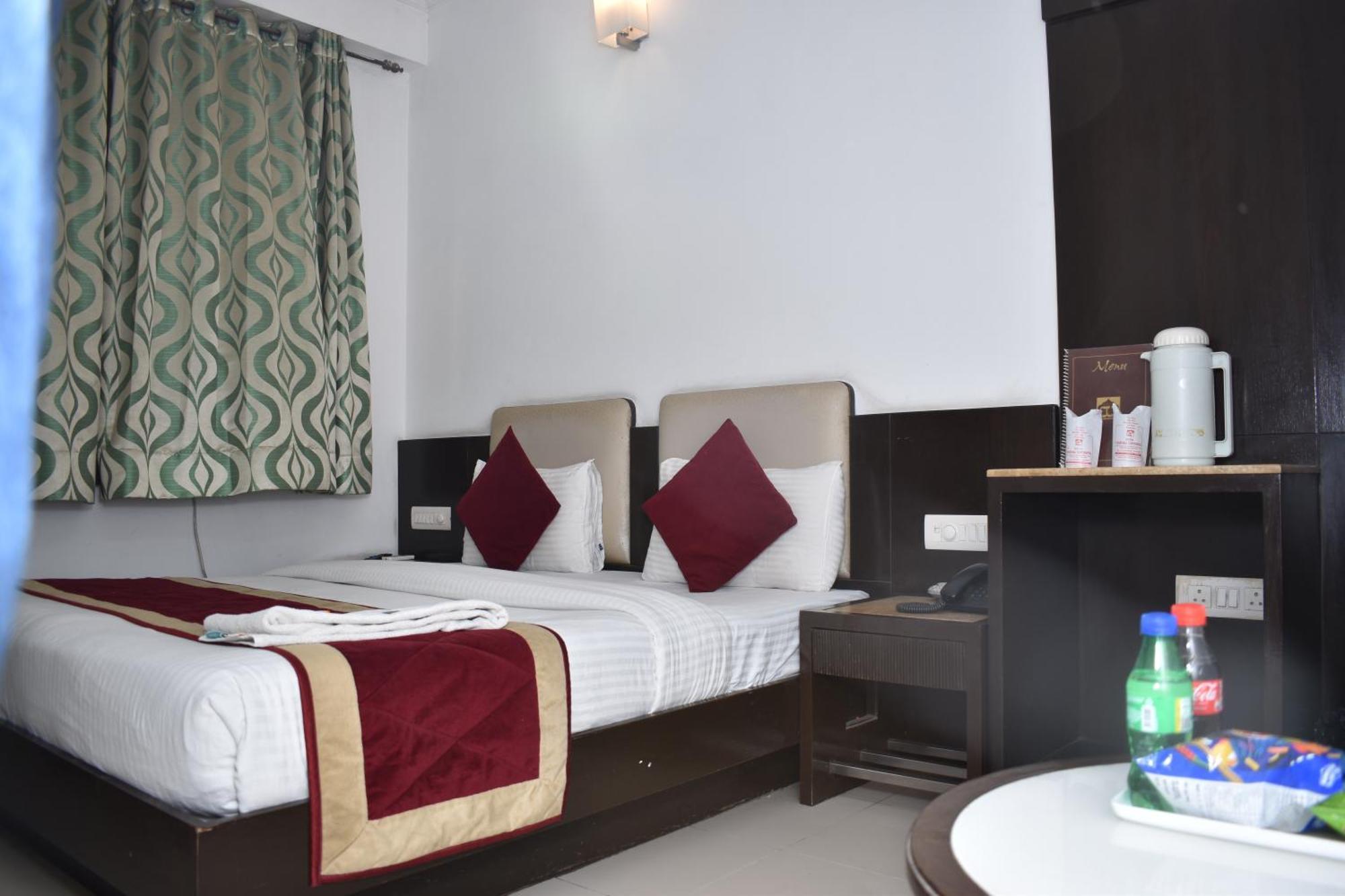 Hotel Chanchal Continental - 02 Mins From New Delhi Railway Station Exterior photo