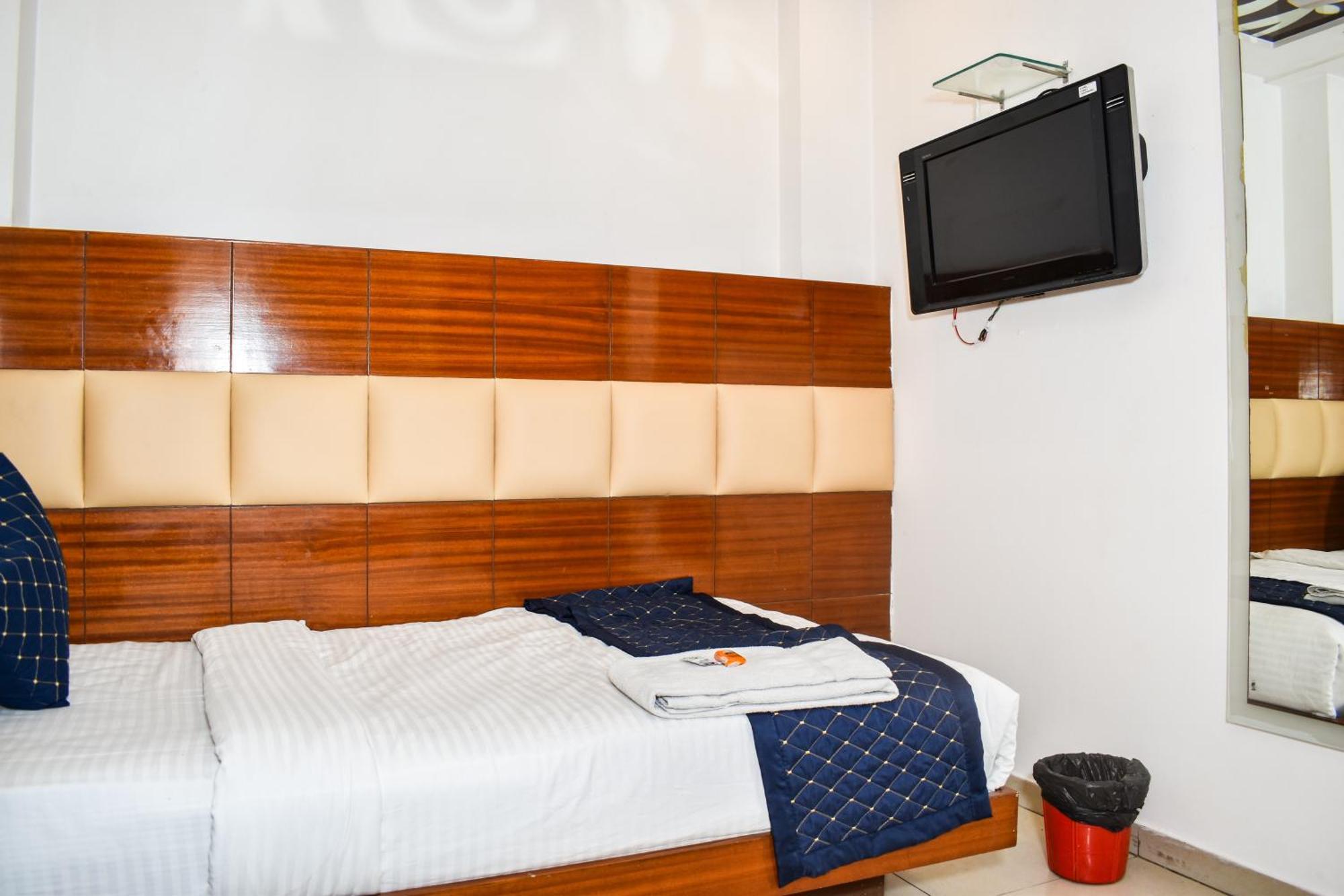 Hotel Chanchal Continental - 02 Mins From New Delhi Railway Station Exterior photo