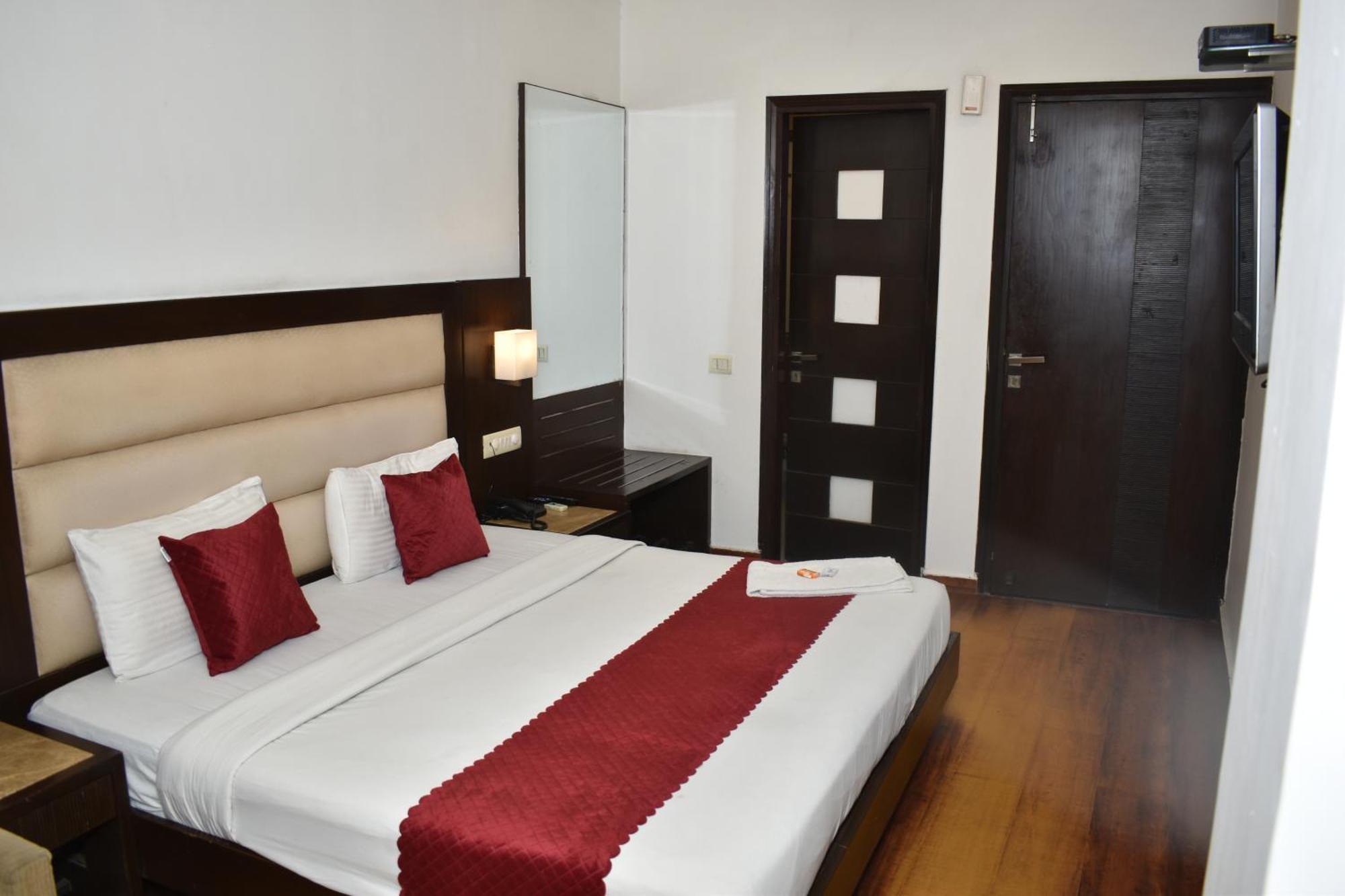 Hotel Chanchal Continental - 02 Mins From New Delhi Railway Station Exterior photo