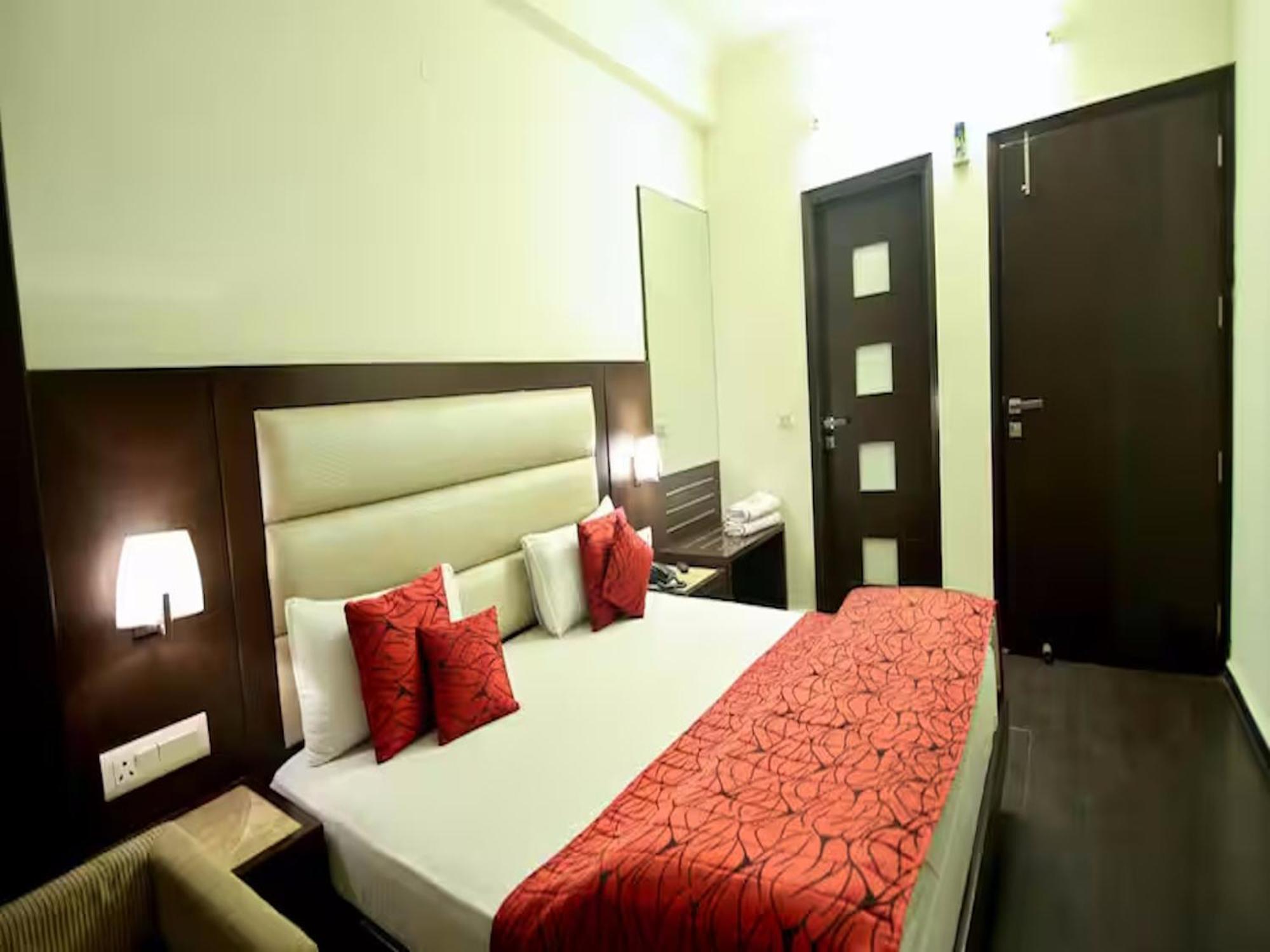 Hotel Chanchal Continental - 02 Mins From New Delhi Railway Station Exterior photo